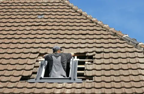 Pose de velux - Saint-Thibault-des-Vignes